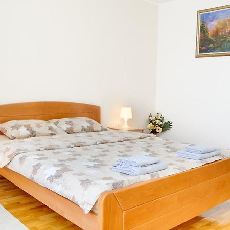 Milica 65M2, Free Parking & Wi-Fi Lejlighed Novi Sad Eksteriør billede