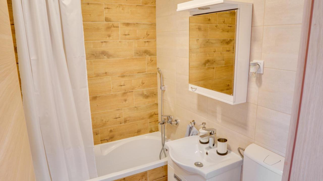Milica 65M2, Free Parking & Wi-Fi Lejlighed Novi Sad Eksteriør billede