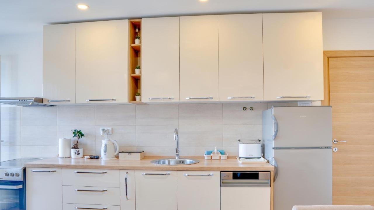 Milica 65M2, Free Parking & Wi-Fi Lejlighed Novi Sad Eksteriør billede